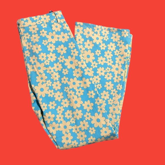 NWT MOTEL ROCKS ZOVEN TROUSERS RETRO DAISY BLUE FLORAL STRETCHY FLARE PANTS - Picture 3 of 4